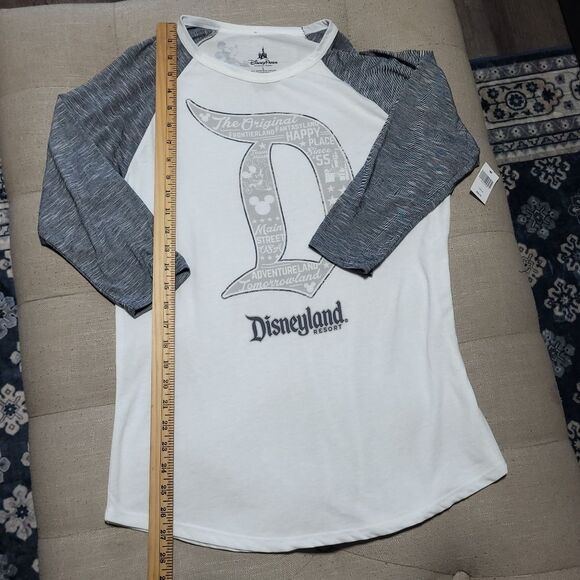 Disney Parks Disneyland Baseball Tee Womens Large NWT - Picture 9 of 9